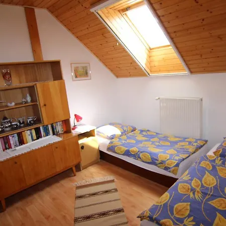 Zsuzsanna Apartmanhaz شقة *