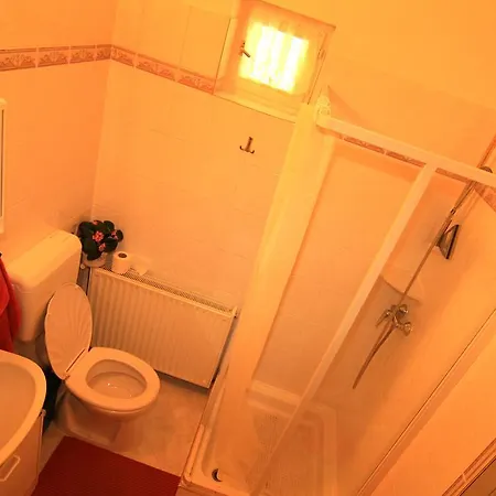 Zsuzsanna Apartmanhaz *