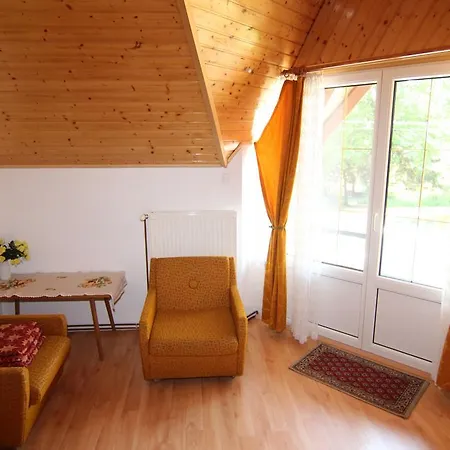 Zsuzsanna Apartmanhaz Balatonboglár