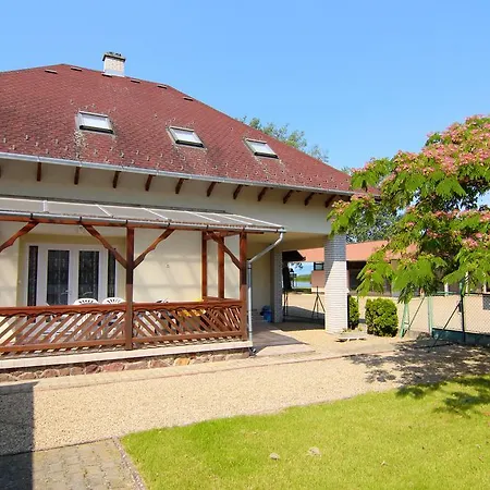 Zsuzsanna Apartmanhaz